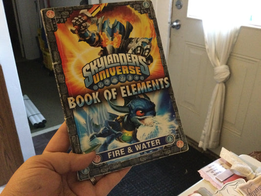Skylanders Universe Book of Elements