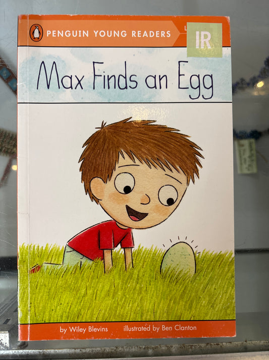 Max finds an egg