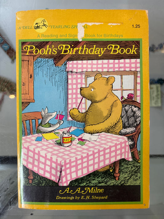 Poohs birthday book